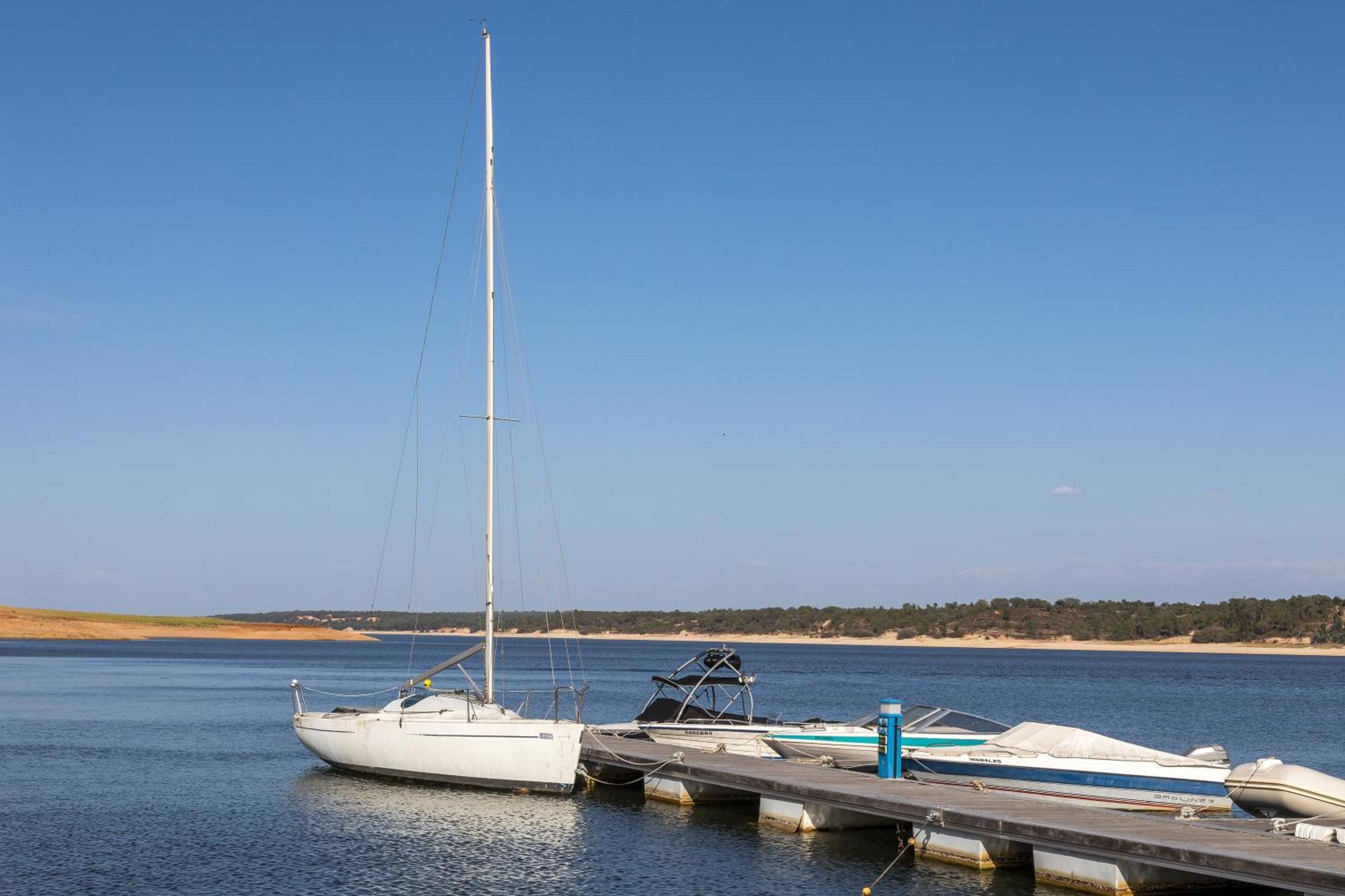 Ap Lago Montargil - Conference & Spa المظهر الخارجي الصورة Boats at the marina